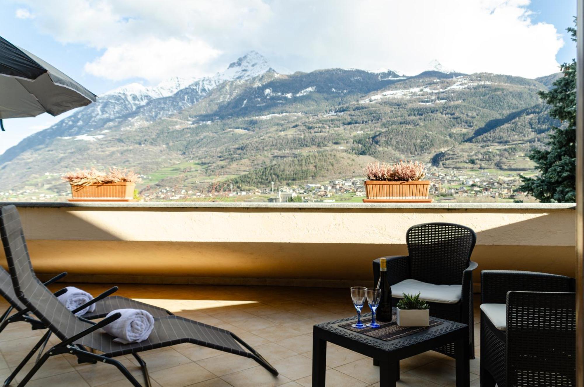 Sarre Skyline Apartment - Relax In Valle D'Аоста Экстерьер фото