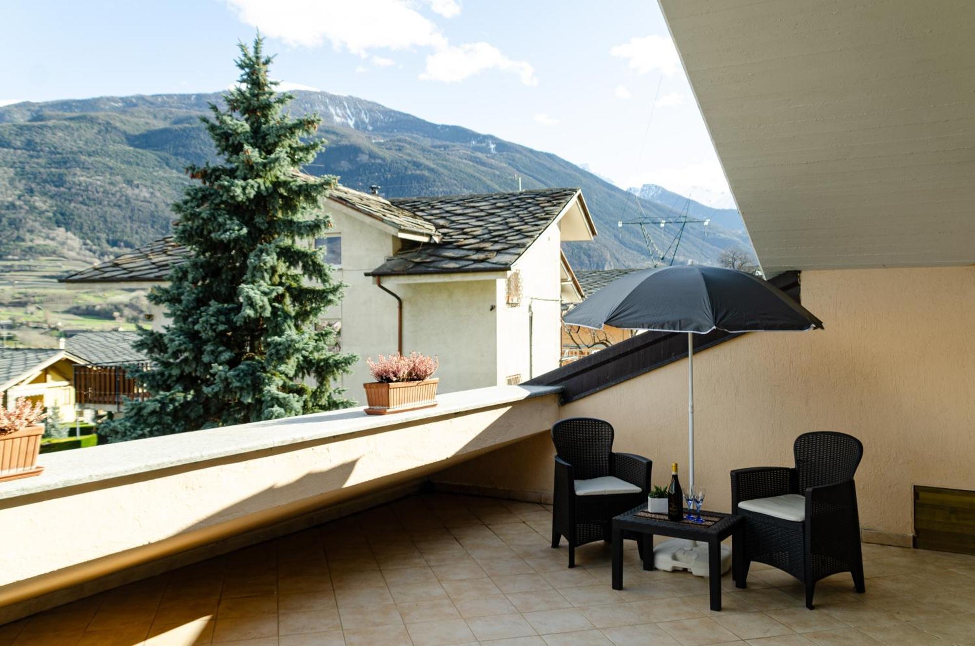 Sarre Skyline Apartment - Relax In Valle D'Аоста Экстерьер фото
