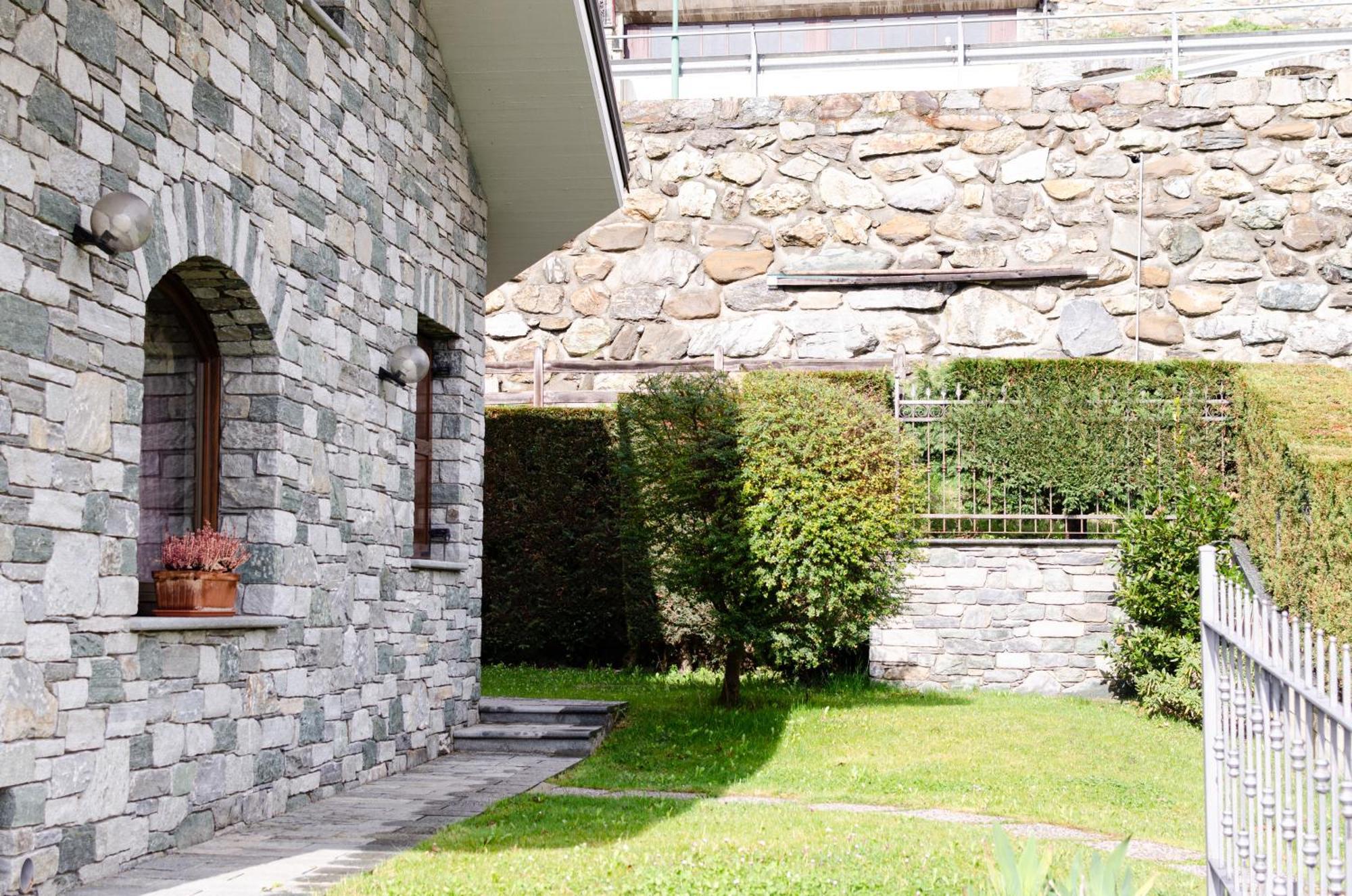 Sarre Skyline Apartment - Relax In Valle D'Аоста Экстерьер фото